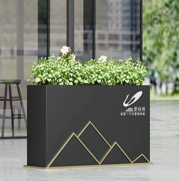 戶外鐵藝花箱（xiāng）